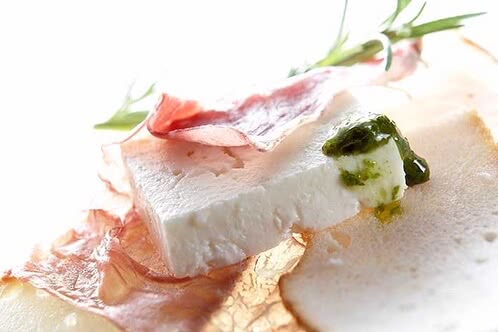 Recept: Feta juhsajtos szendvics Cecinas de Leon-nal